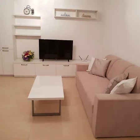 Appartement Emma Năvodari