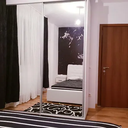 Apartamento Emma Năvodari